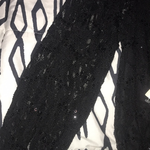 BNWT blouson sequin and lace blouse - Picture 3 of 4